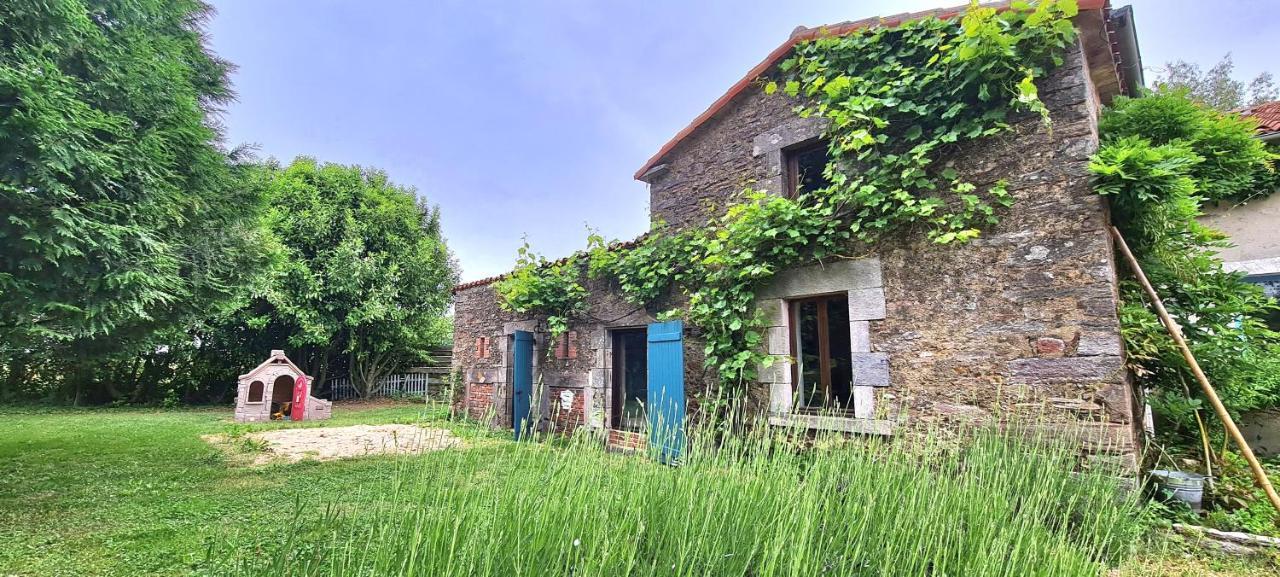 Villa Le Terrier Maison De Campagne 250 M2 Grande Capacite 20 Couchages, 4500M2 De Terrain Saint-Pierre-du-Chemin Exterior foto